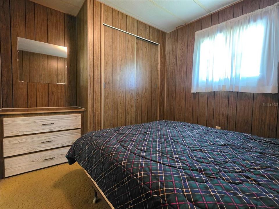 For Sale: $99,500 (2 beds, 1 baths, 872 Square Feet)