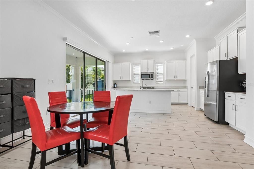 待售: $825,000 (4 贝兹, 3 浴室, 2899 平方英尺)