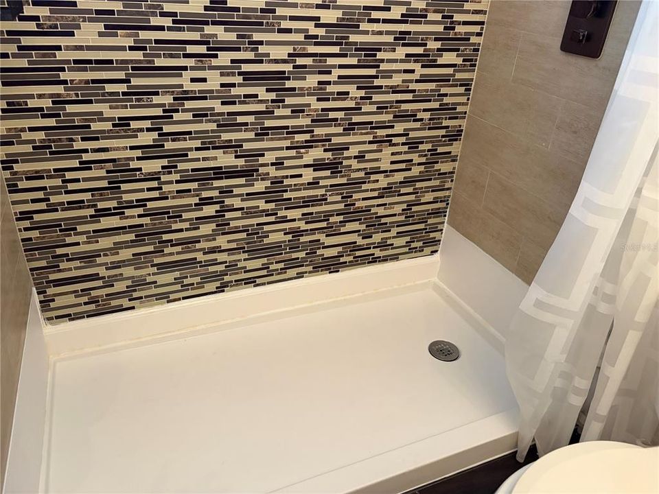 En Venta: $275,000 (3 camas, 2 baños, 1259 Pies cuadrados)