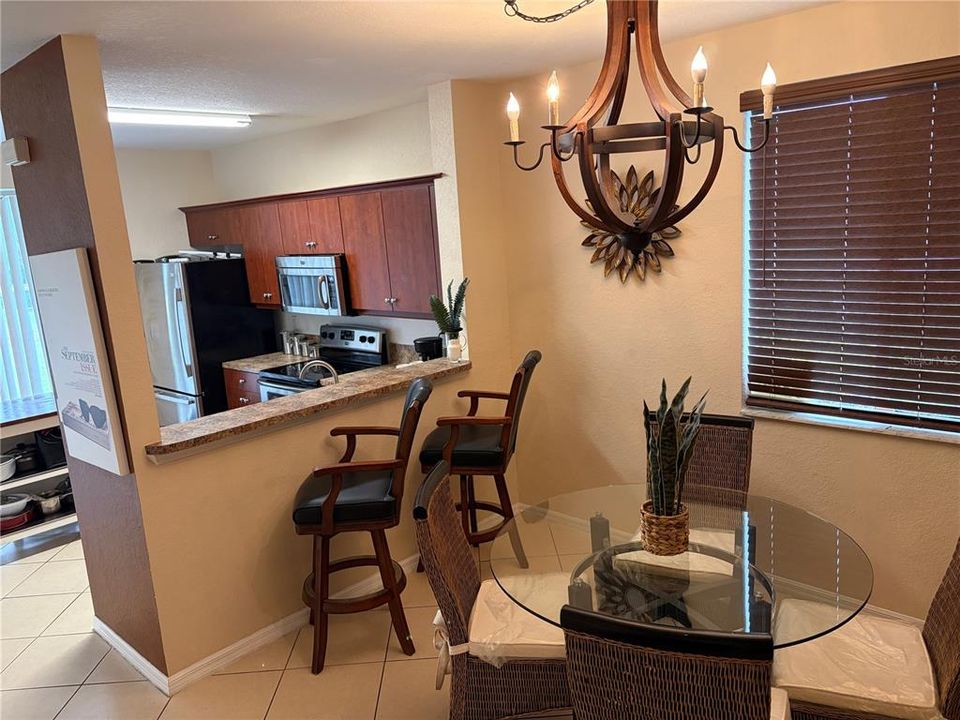 En Venta: $275,000 (3 camas, 2 baños, 1259 Pies cuadrados)