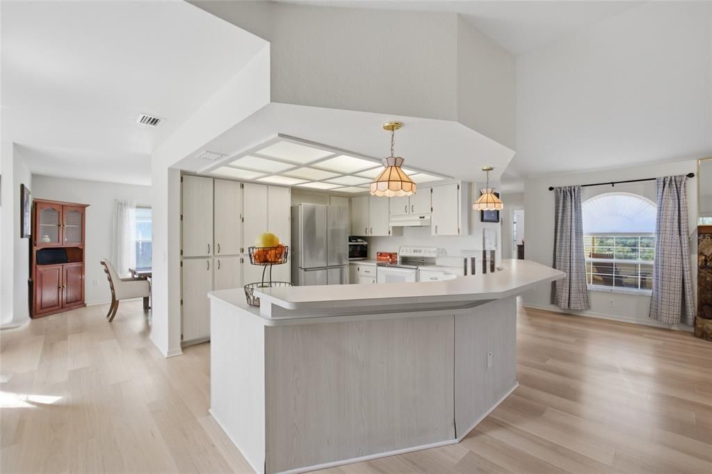 For Sale: $649,999 (3 beds, 2 baths, 2016 Square Feet)