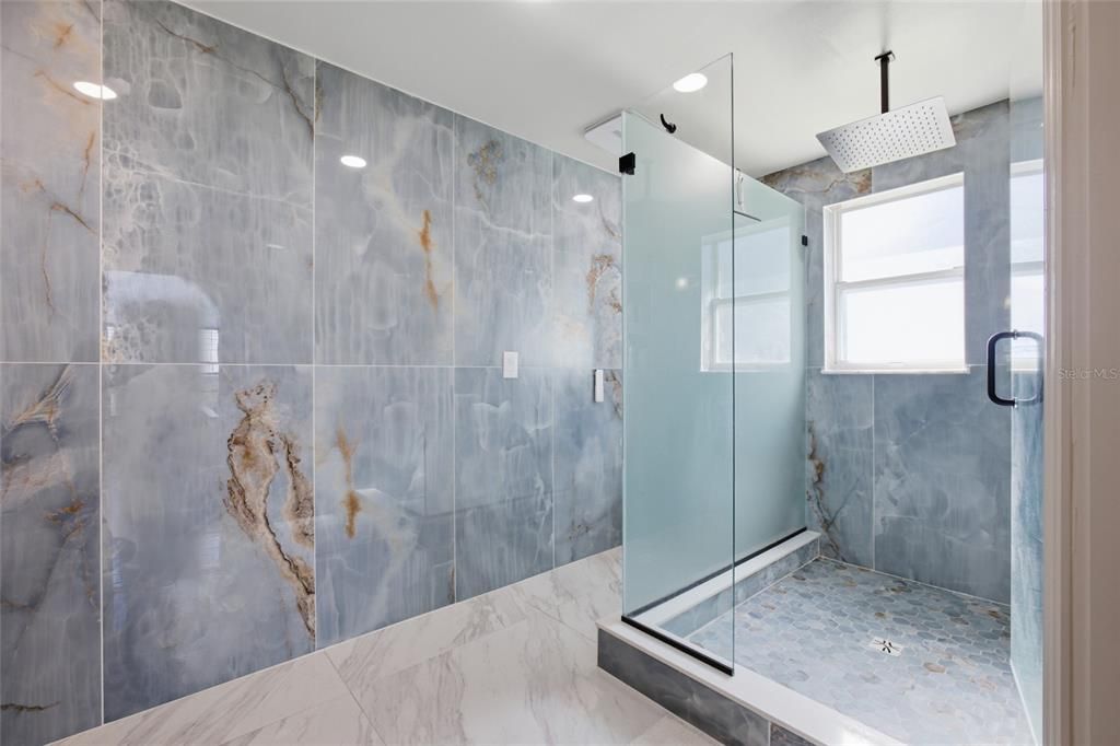 For Sale: $649,999 (3 beds, 2 baths, 2016 Square Feet)