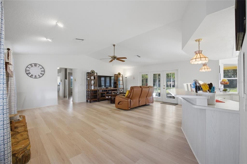 For Sale: $649,999 (3 beds, 2 baths, 2016 Square Feet)
