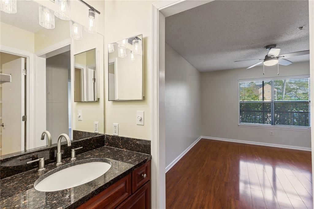 For Rent: $1,450 (1 beds, 1 baths, 665 Square Feet)