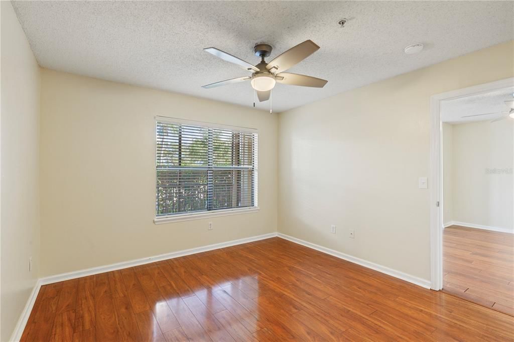 For Rent: $1,450 (1 beds, 1 baths, 665 Square Feet)