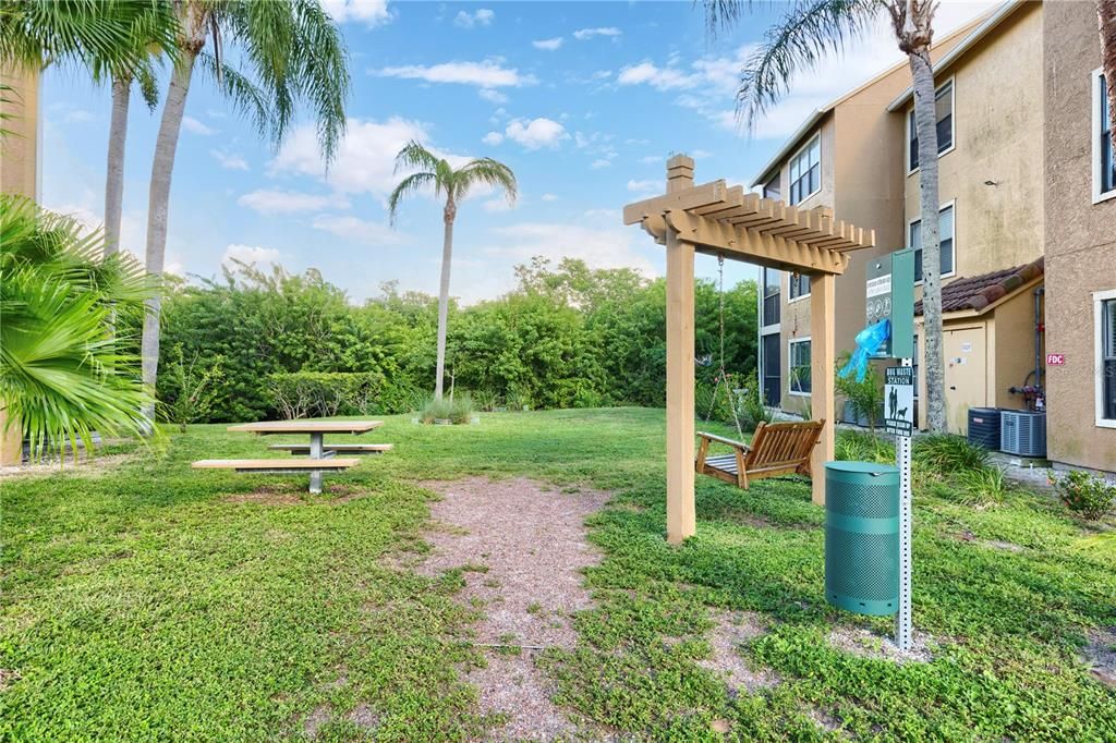 For Rent: $1,450 (1 beds, 1 baths, 665 Square Feet)