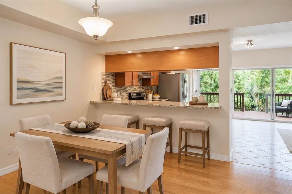 For Rent: $2,775 (4 beds, 3 baths, 2500 Square Feet)