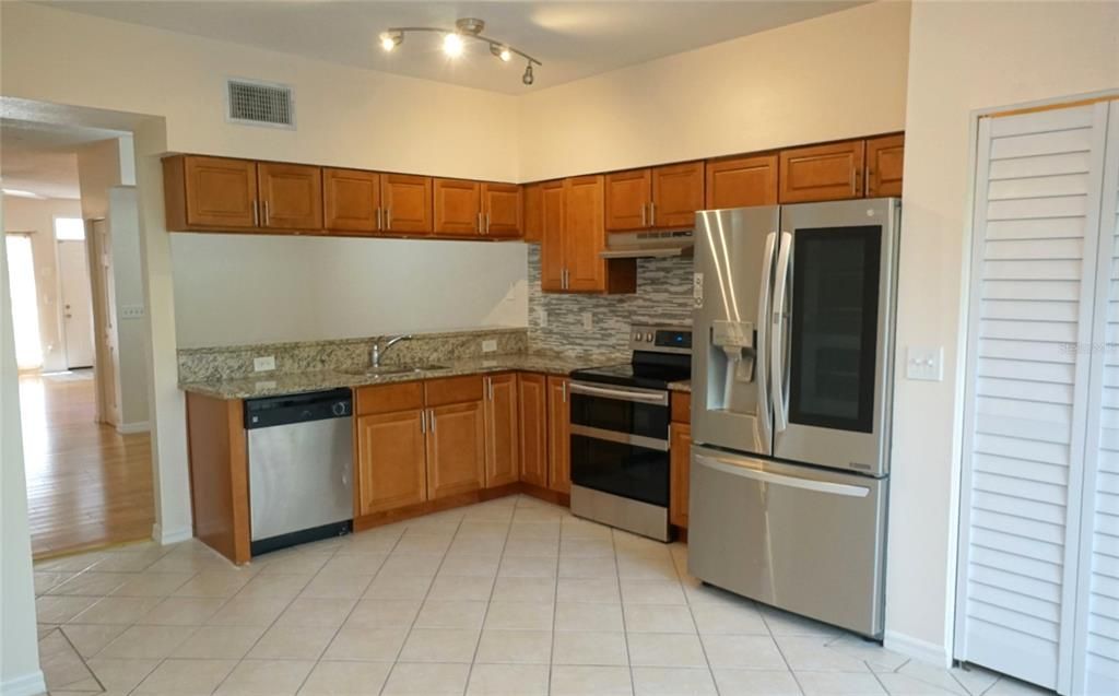 For Rent: $2,775 (4 beds, 3 baths, 2500 Square Feet)