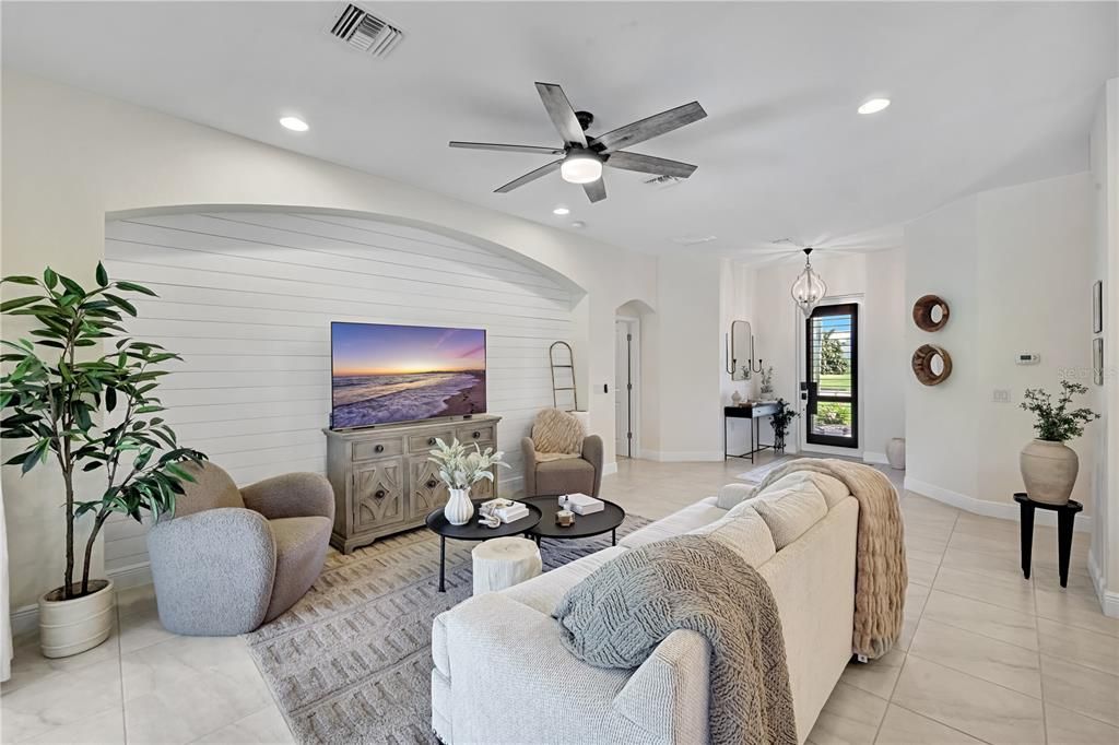 For Sale: $700,000 (4 beds, 3 baths, 2131 Square Feet)