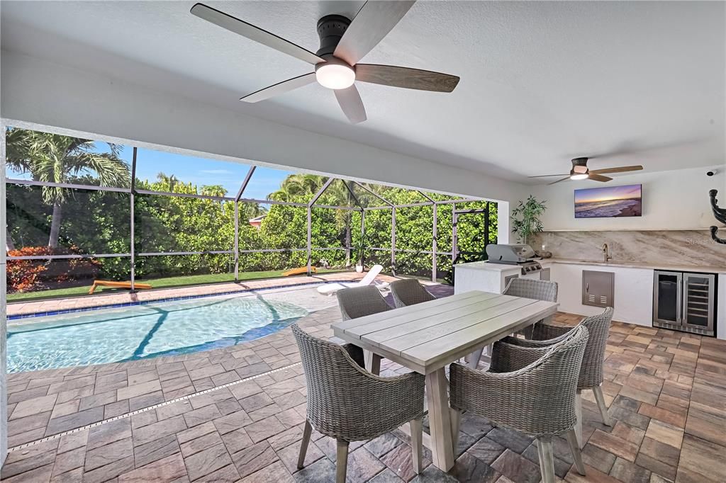 For Sale: $700,000 (4 beds, 3 baths, 2131 Square Feet)