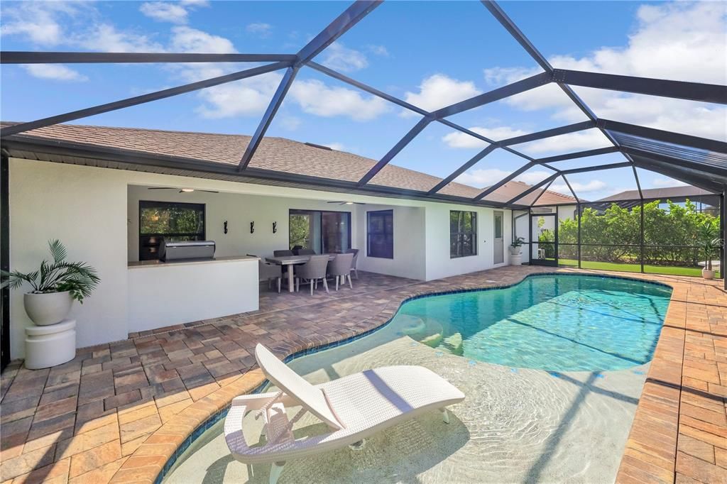 For Sale: $700,000 (4 beds, 3 baths, 2131 Square Feet)