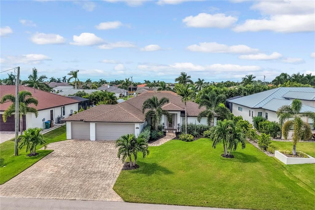 For Sale: $700,000 (4 beds, 3 baths, 2131 Square Feet)