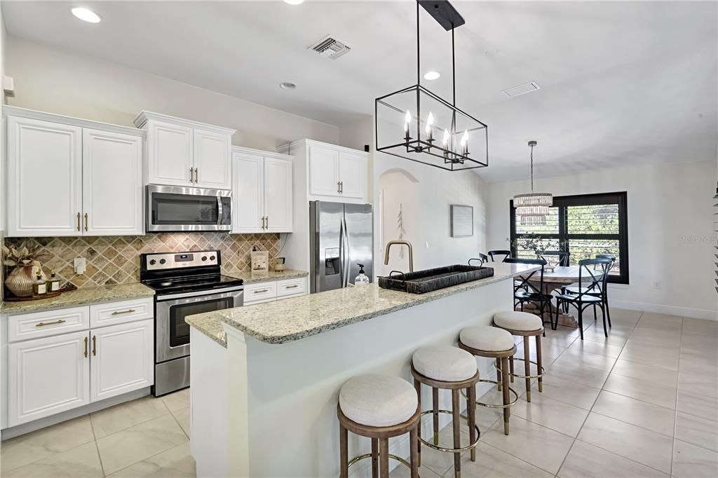 For Sale: $700,000 (4 beds, 3 baths, 2131 Square Feet)