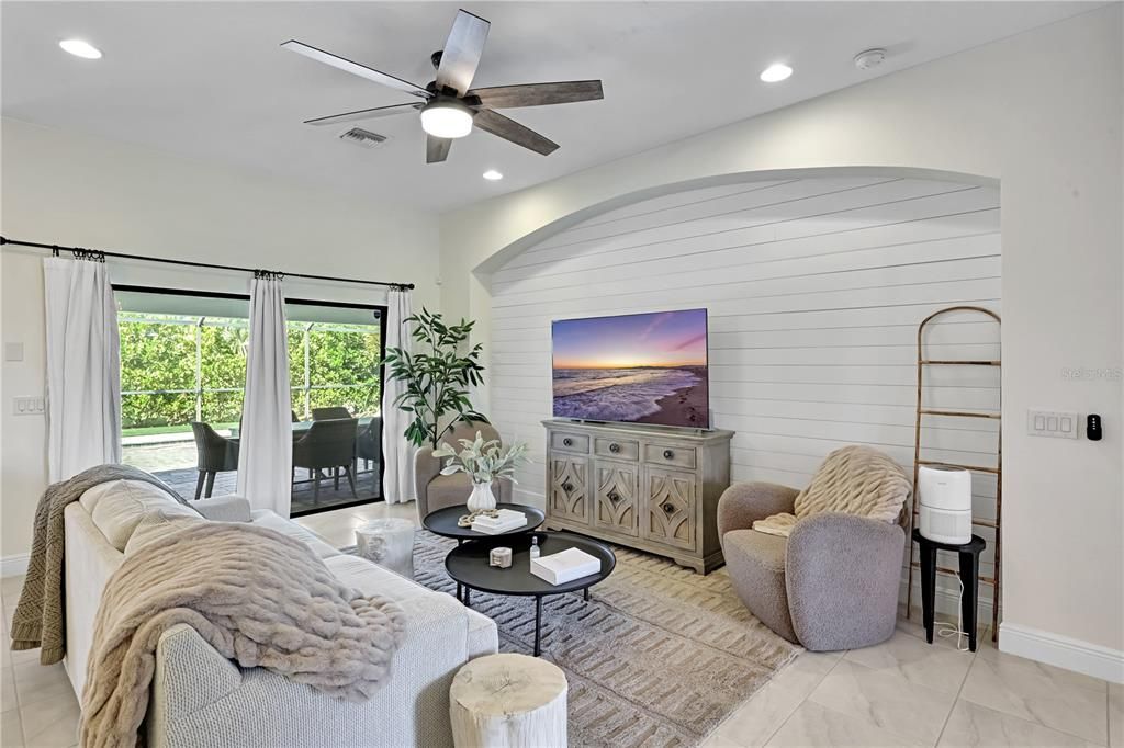 For Sale: $700,000 (4 beds, 3 baths, 2131 Square Feet)