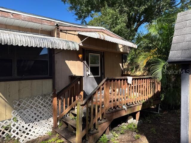 For Sale: $99,900 (2 beds, 2 baths, 552 Square Feet)
