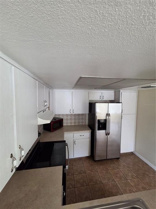 В аренду: $1,600 (3 спален, 2 ванн, 1239 Квадратных фут)