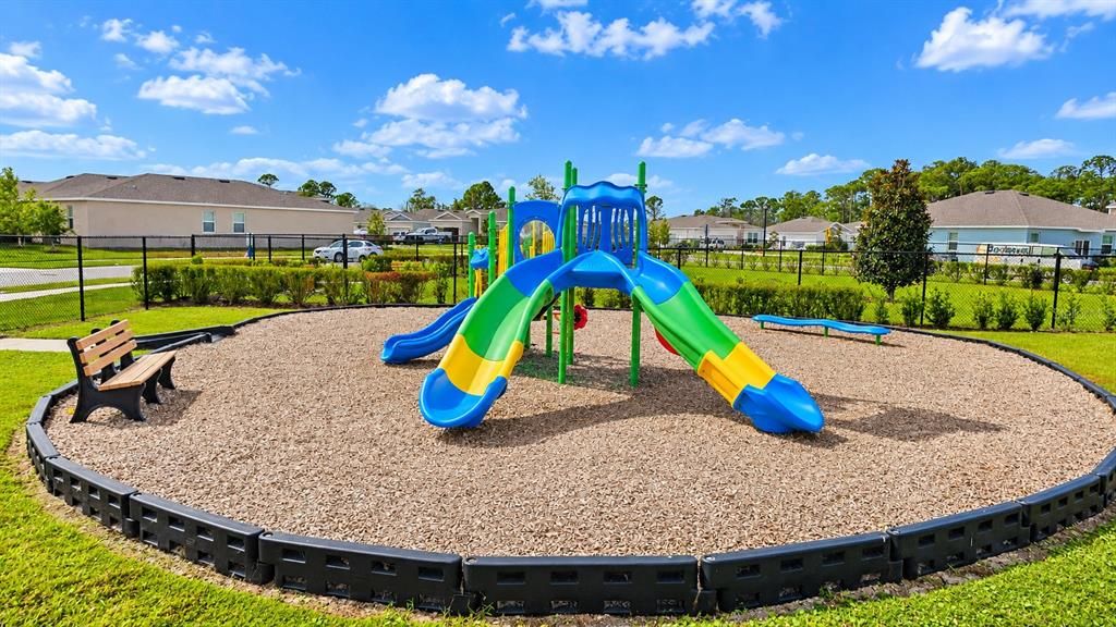 For Sale: $469,000 (5 beds, 3 baths, 2607 Square Feet)