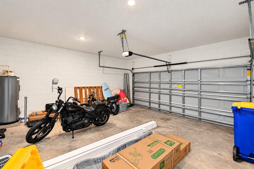For Sale: $469,000 (5 beds, 3 baths, 2607 Square Feet)