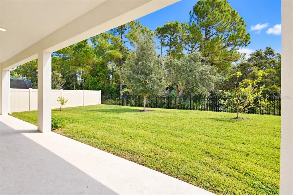 For Sale: $469,000 (5 beds, 3 baths, 2607 Square Feet)