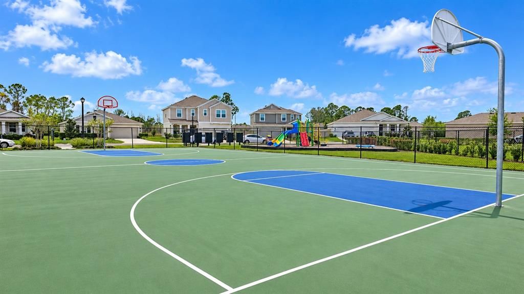For Sale: $469,000 (5 beds, 3 baths, 2607 Square Feet)