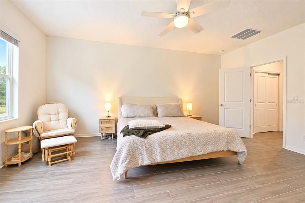 For Sale: $469,000 (5 beds, 3 baths, 2607 Square Feet)