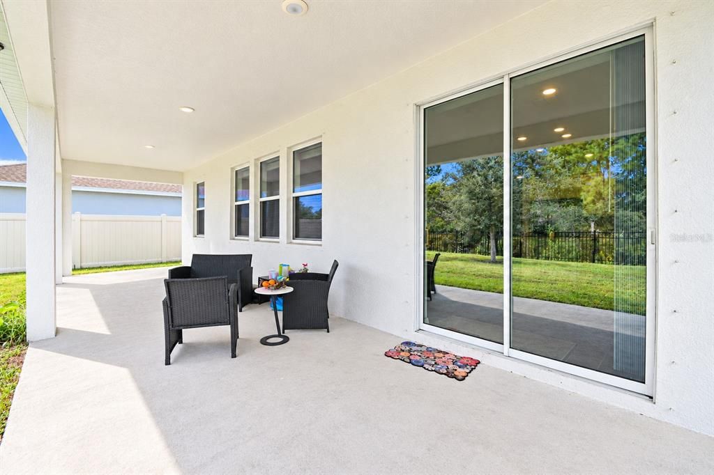 For Sale: $469,000 (5 beds, 3 baths, 2607 Square Feet)
