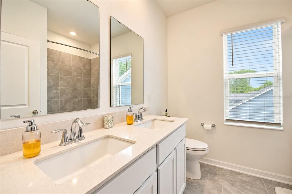 For Sale: $469,000 (5 beds, 3 baths, 2607 Square Feet)