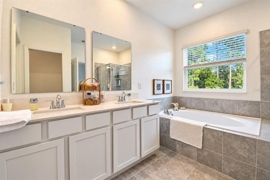 For Sale: $469,000 (5 beds, 3 baths, 2607 Square Feet)