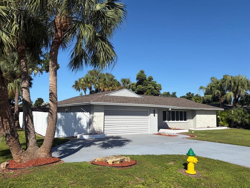 For Sale: $359,900 (3 beds, 2 baths, 1615 Square Feet)
