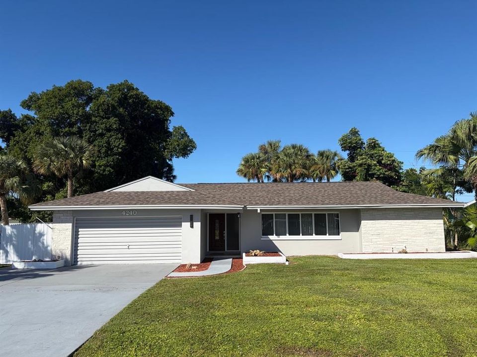 For Sale: $359,900 (3 beds, 2 baths, 1615 Square Feet)