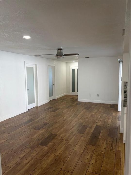 For Sale: $359,900 (3 beds, 2 baths, 1615 Square Feet)
