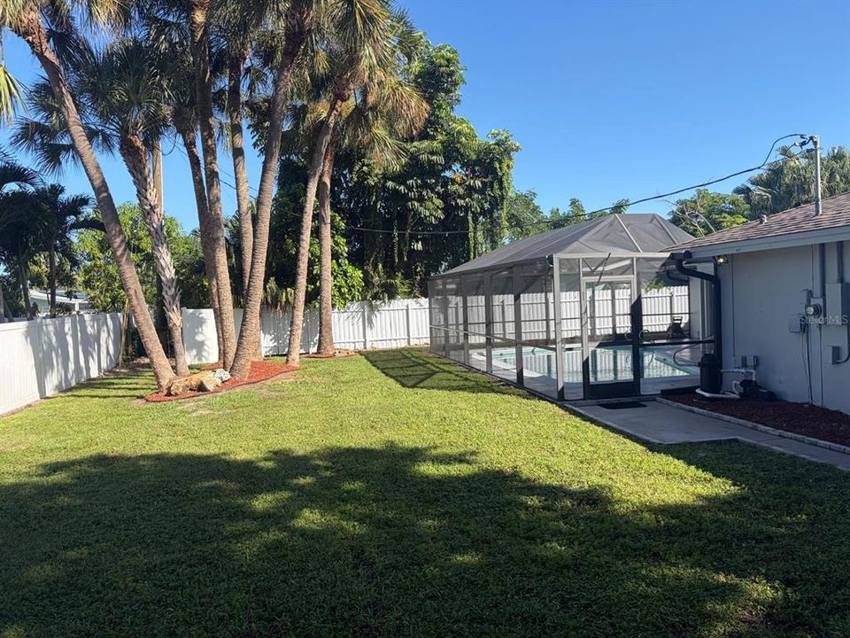 For Sale: $359,900 (3 beds, 2 baths, 1615 Square Feet)