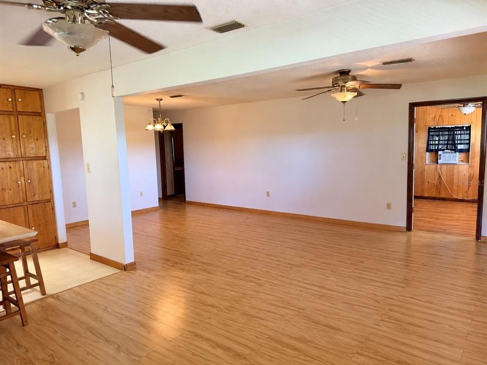 For Sale: $575,000 (3 beds, 2 baths, 1360 Square Feet)
