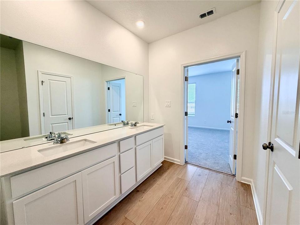 For Rent: $2,200 (3 beds, 2 baths, 1760 Square Feet)