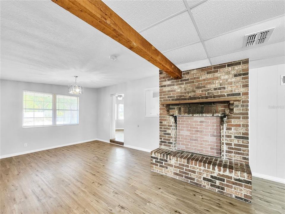 В аренду: $2,095 (3 спален, 2 ванн, 1552 Квадратных фут)
