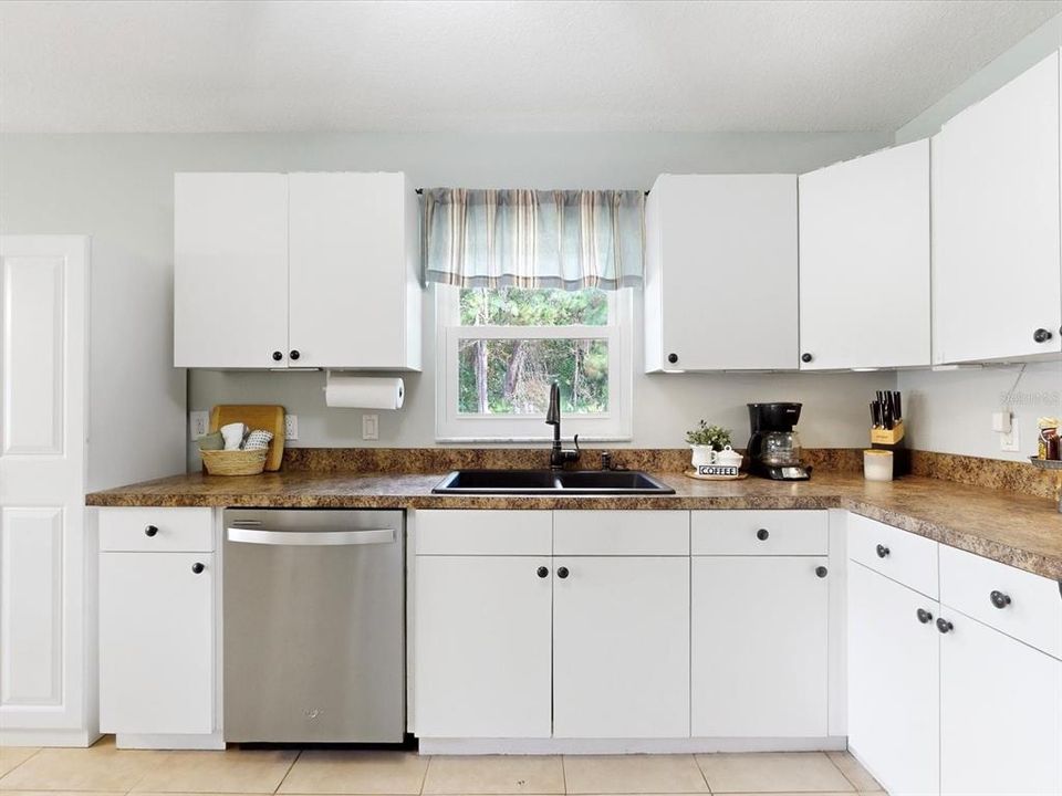En Venta: $429,900 (3 camas, 2 baños, 1434 Pies cuadrados)