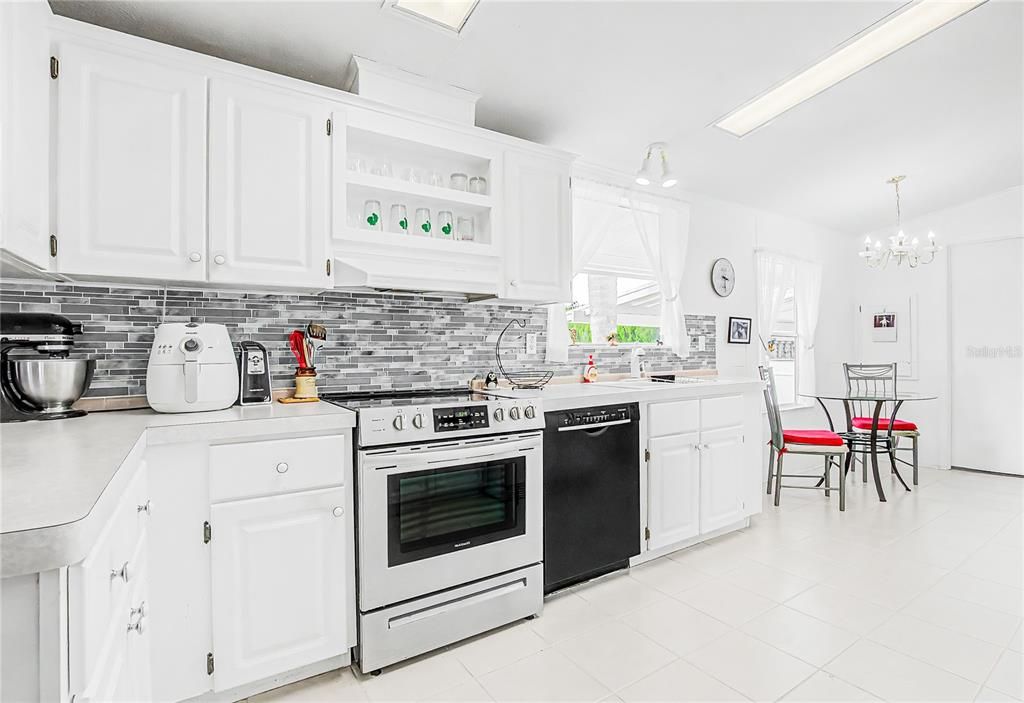На продажу: $249,000 (3 спален, 2 ванн, 1620 Квадратных фут)