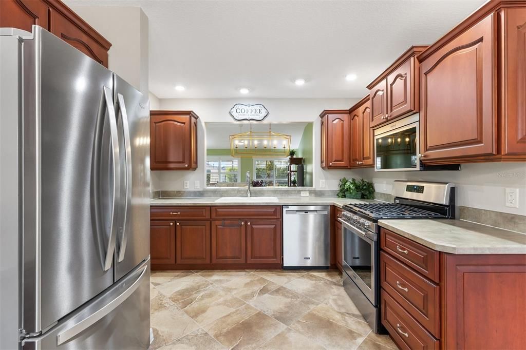 For Sale: $369,900 (3 beds, 2 baths, 1481 Square Feet)