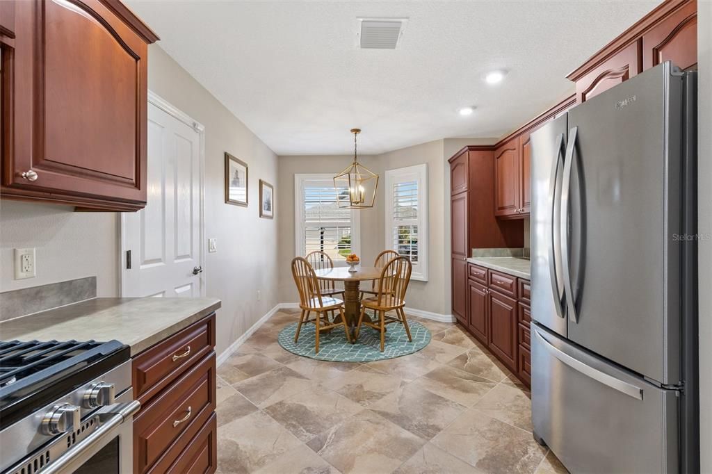 For Sale: $369,900 (3 beds, 2 baths, 1481 Square Feet)