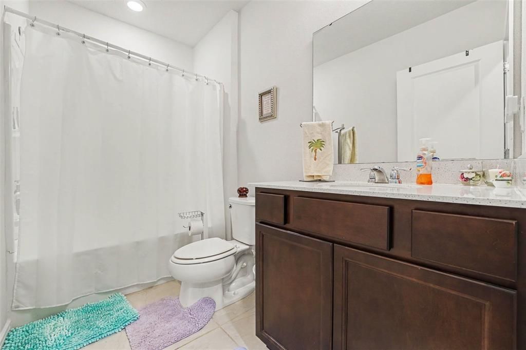 For Sale: $300,000 (3 beds, 2 baths, 1661 Square Feet)