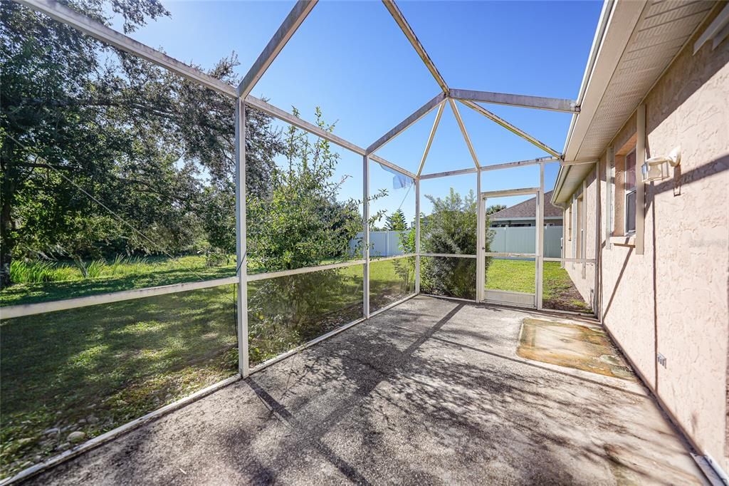 На продажу: $234,900 (3 спален, 2 ванн, 1180 Квадратных фут)