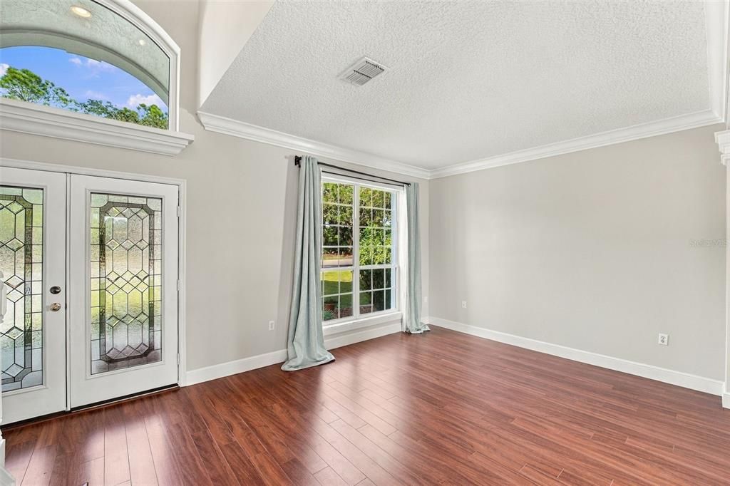 En Venta: $499,500 (4 camas, 2 baños, 2347 Pies cuadrados)