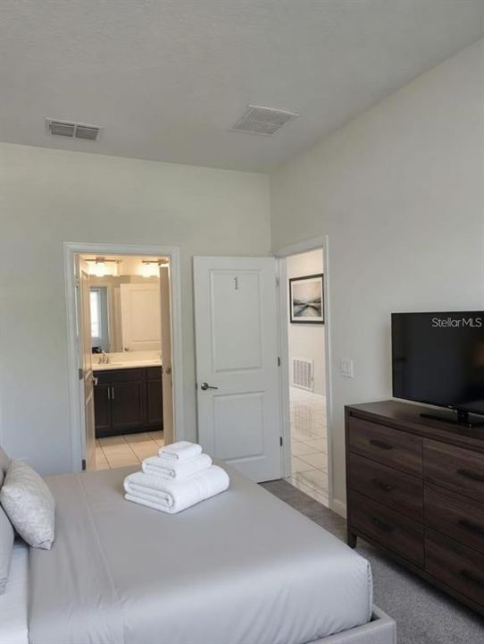 En Venta: $648,000 (8 camas, 5 baños, 3909 Pies cuadrados)