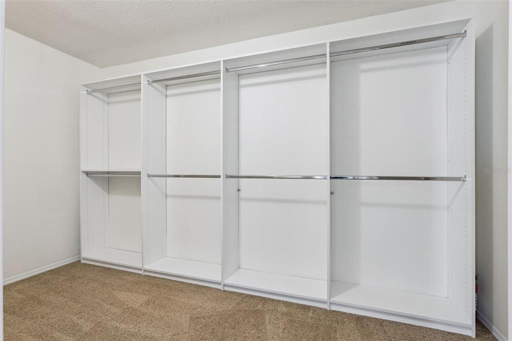 For Sale: $450,000 (4 beds, 2 baths, 2541 Square Feet)