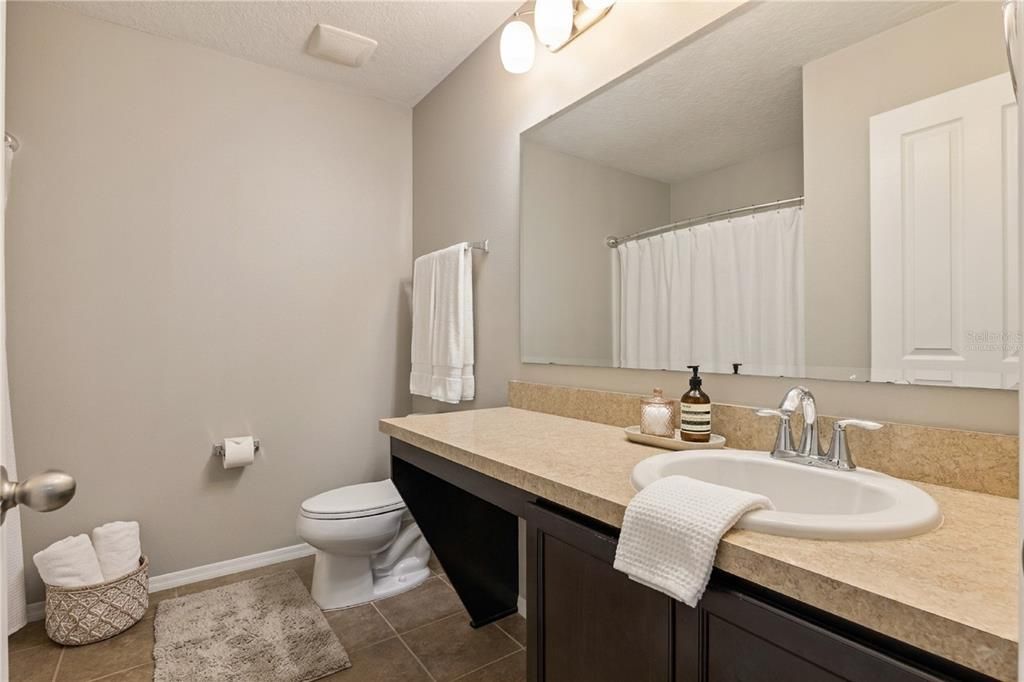 For Sale: $450,000 (4 beds, 2 baths, 2541 Square Feet)