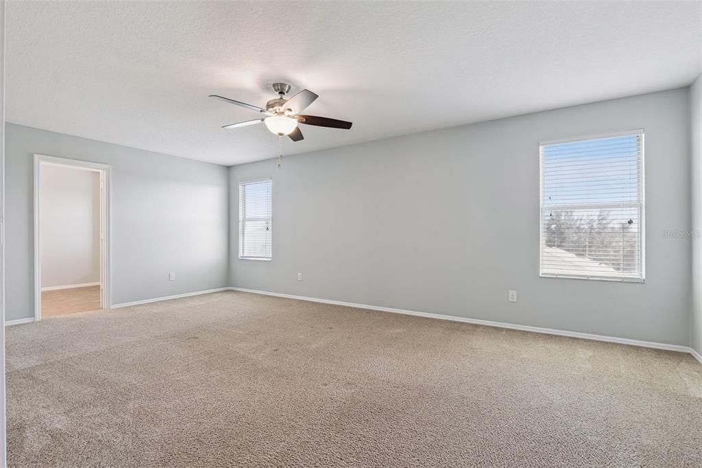 For Sale: $450,000 (4 beds, 2 baths, 2541 Square Feet)