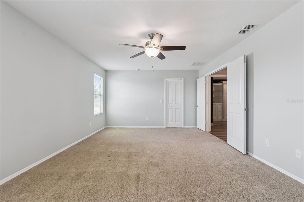 For Sale: $450,000 (4 beds, 2 baths, 2541 Square Feet)