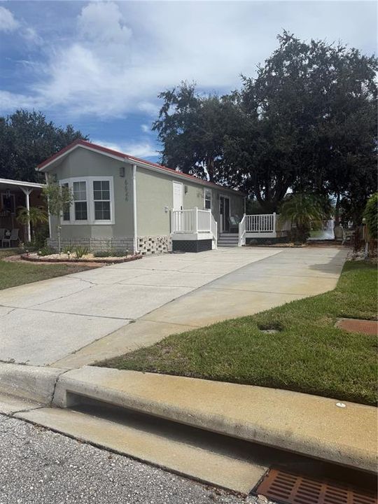 For Sale: $189,900 (1 beds, 1 baths, 500 Square Feet)