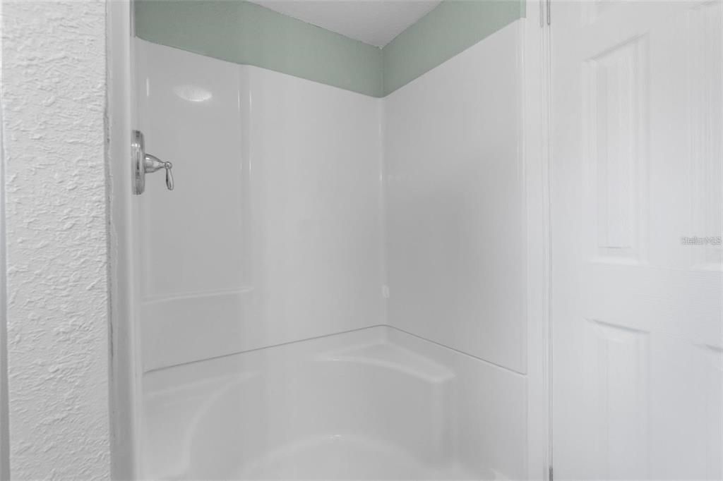 На продажу: $159,000 (2 спален, 3 ванн, 752 Квадратных фут)