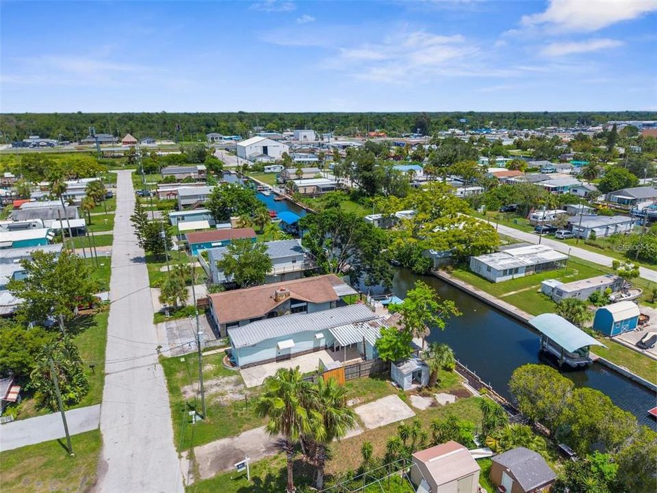 На продажу: $159,000 (2 спален, 3 ванн, 752 Квадратных фут)